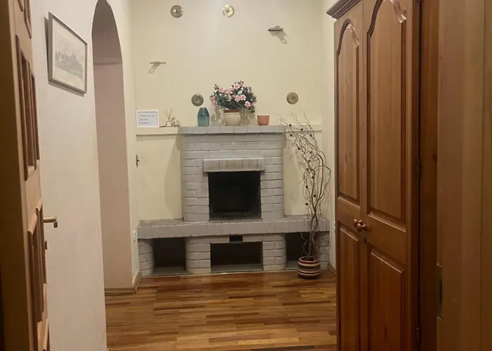 Antique Aparment In Old Town